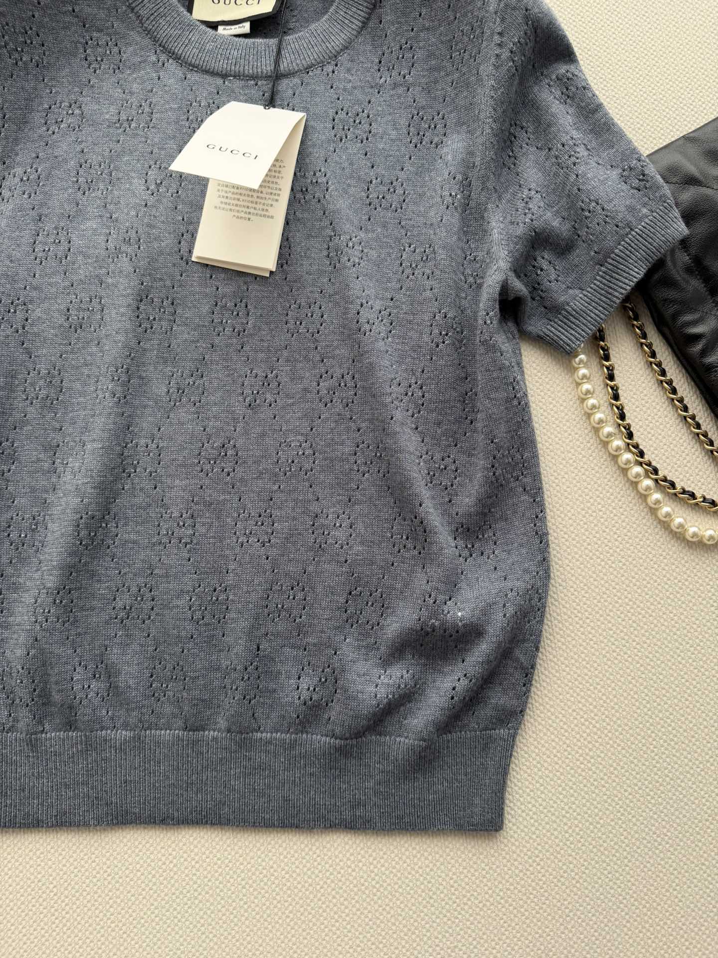 Women's short sleeves